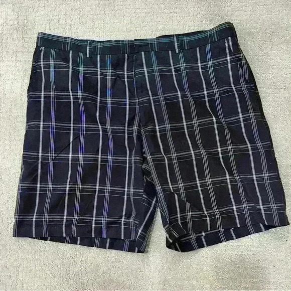 Men’s PGA Tour golf shorts, size 42. - Picture 1 of 3